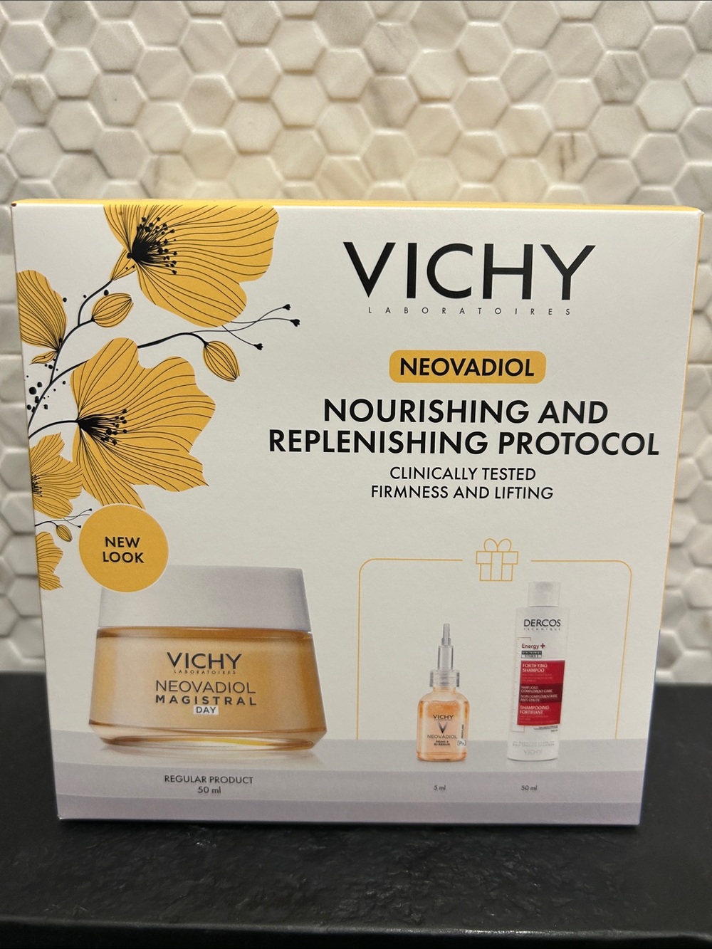 NWT 🆕 Vichy Gift Set / Full Size Neovadiol Magistral & Bi-Serum & Shampoo Minis